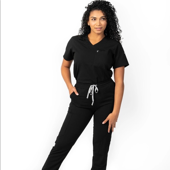 Mim Scrubs Black Scrub Top - Picture 2 of 7